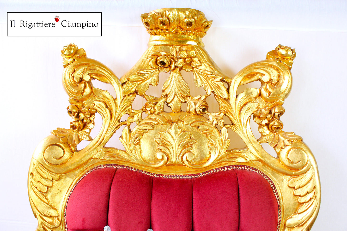 Trono in stile barocco in velluto rosso e foglia oro