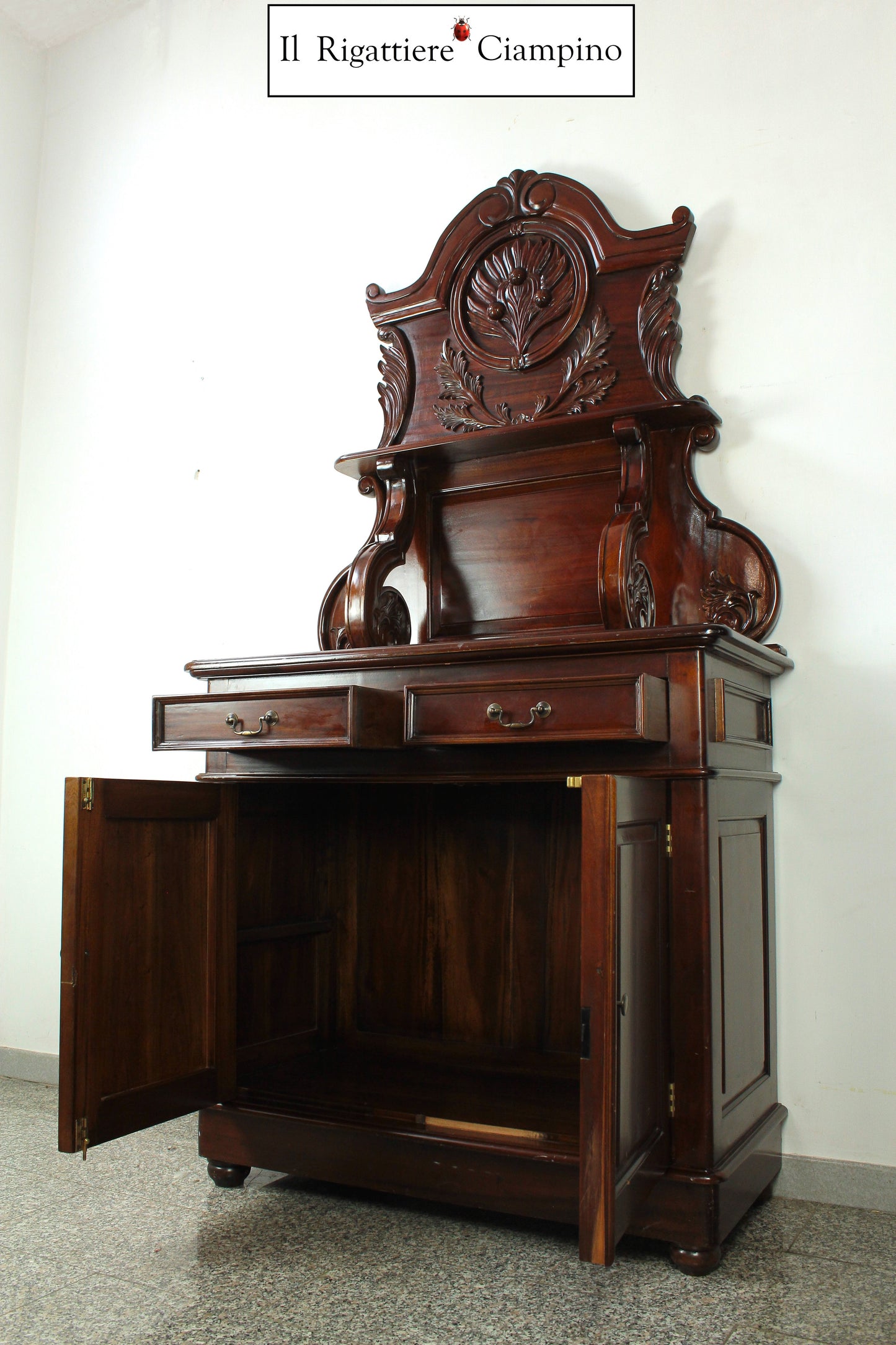 Credenza con Piattaia sagomata in mogano stile inglese