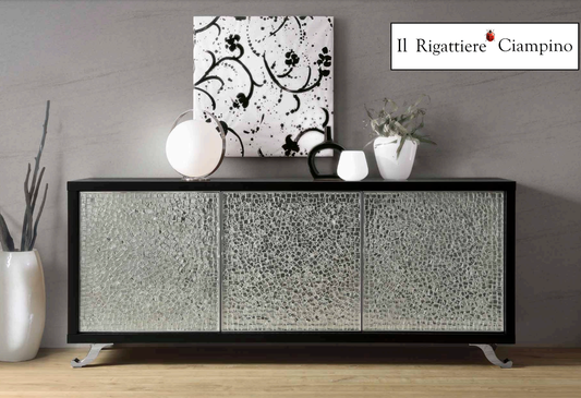Credenza modello Venezia in legno frassino con ante in vetro fuso