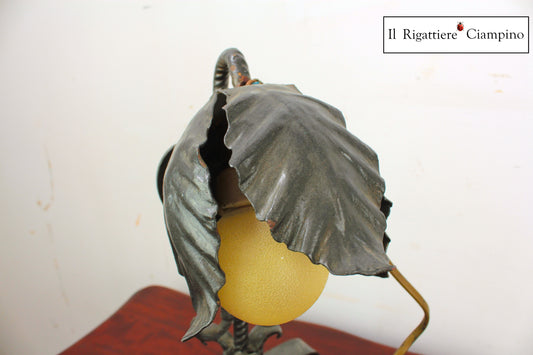 Lampada in ferro battuto foglia