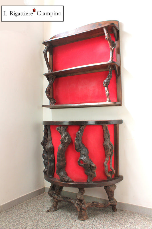 Mobile bar in legno rustico con stoffa rossa