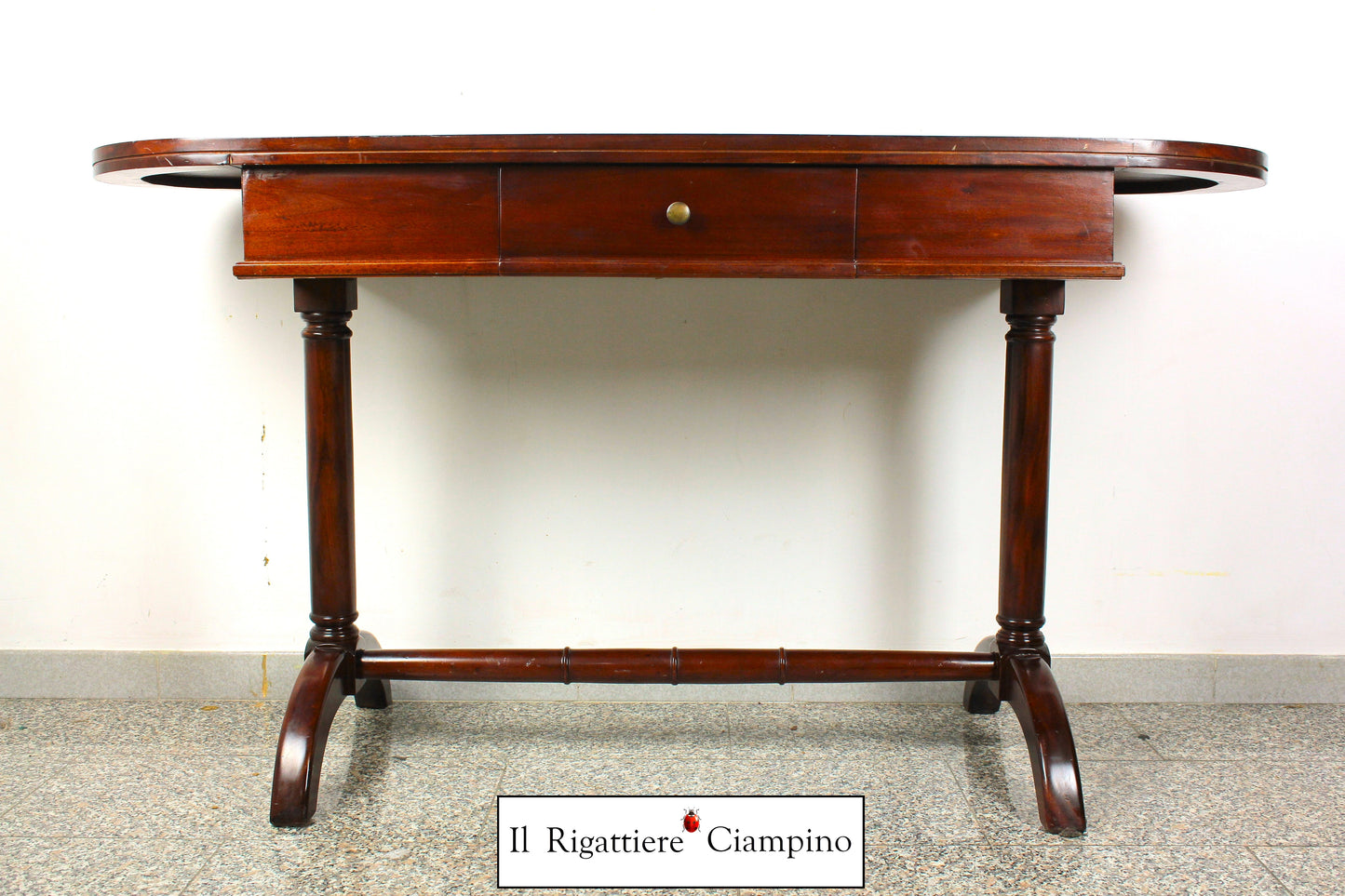Scrivania ovale in legno mogano con cassetto