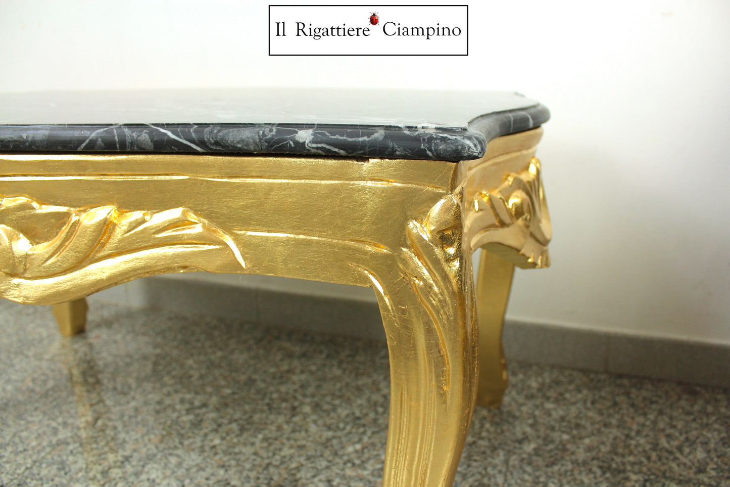 Salotto completo in stile Barocco Versace oro e velluto nero con Medusa