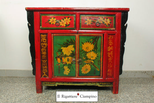 Servante in stile indiano rosso