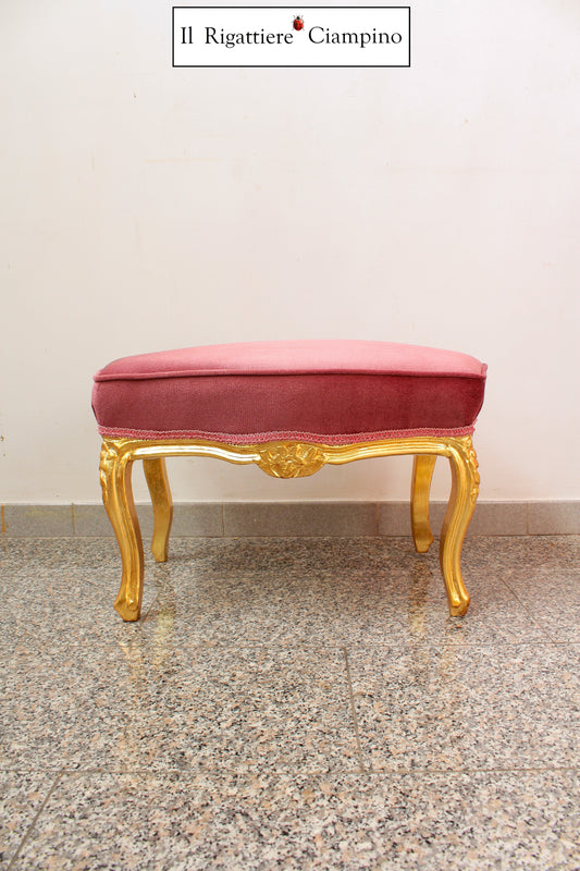 Sgabello in velluto rosa e foglia oro