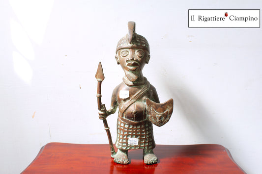 Statuina in bronzo guerriero