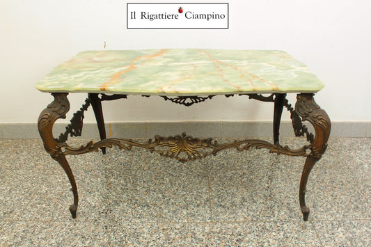 Tavolino in onice con gambe in ferro battuto