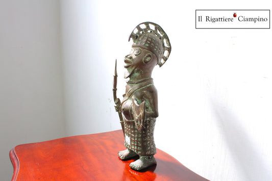 Statuina in bronzo guerriero