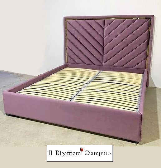 Letto matrimoniale con contenitore imbottito in velluto rosa