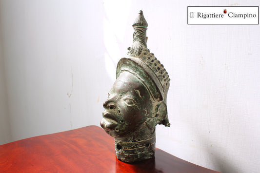 Statuina in bronzo