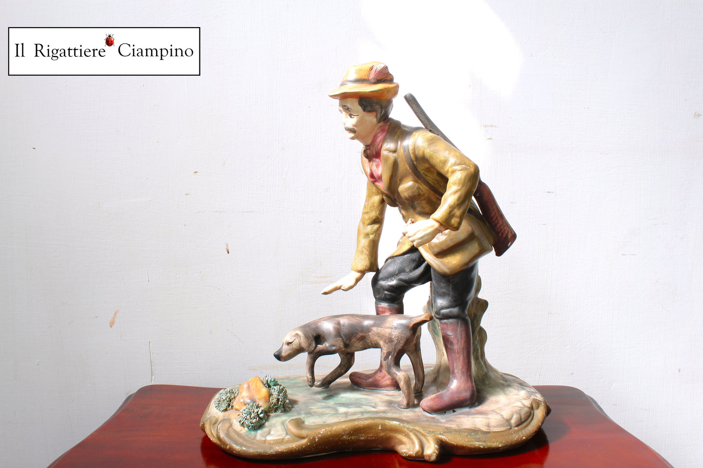Statua in ceramica di Capodimonte "Uomo con cane"