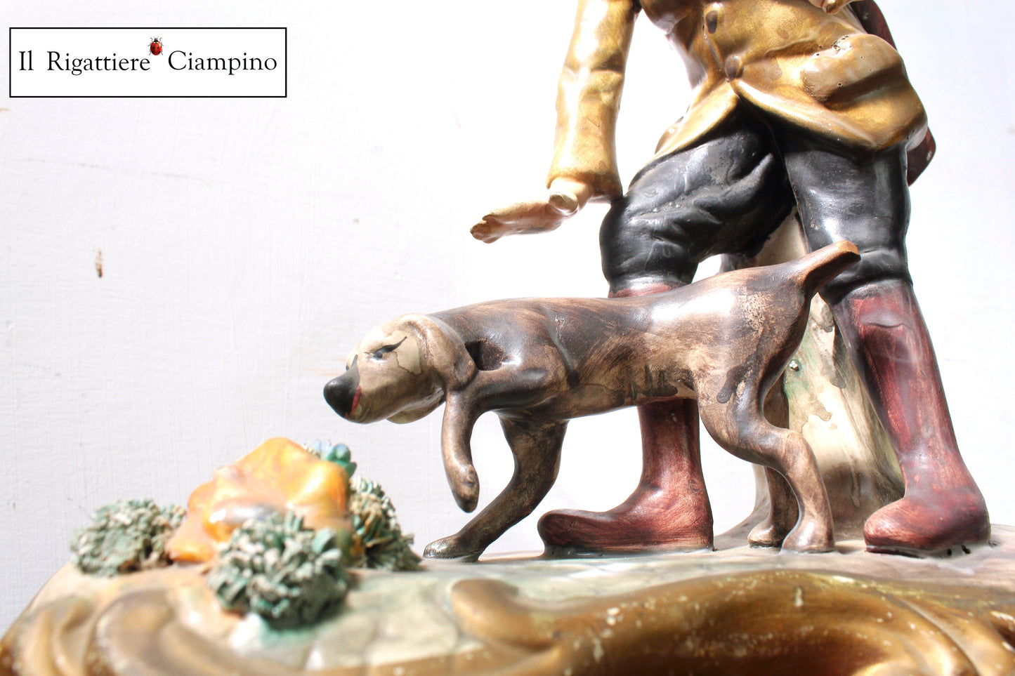 Statua in ceramica di Capodimonte "Uomo con cane"