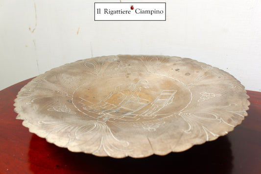 Piatto grande in ottone