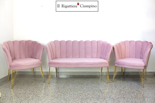 Salottino modello Perla in velluto rosa con gambe in metallo oro