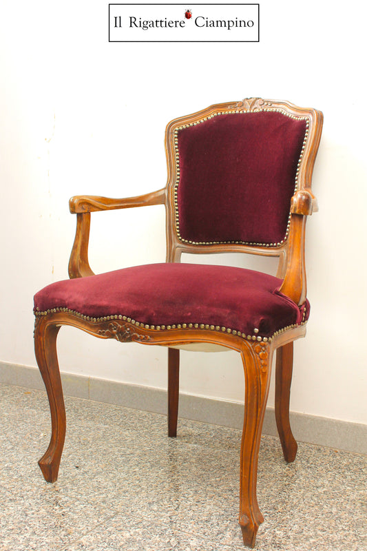 Poltroncina usata in legno massello con velluto rosso bordeaux