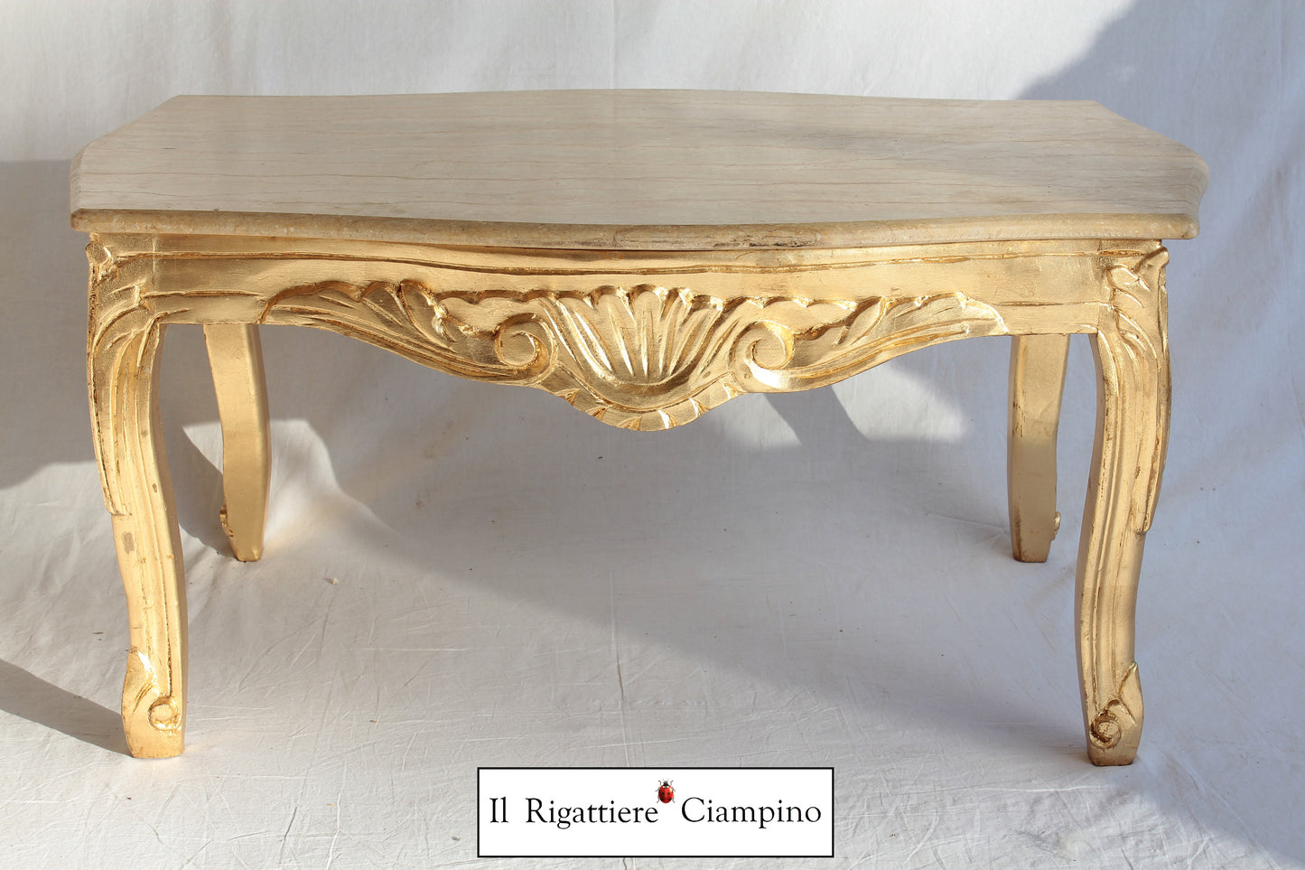 Set salotto in stile barocco, foglia oro e damasco bordeaux