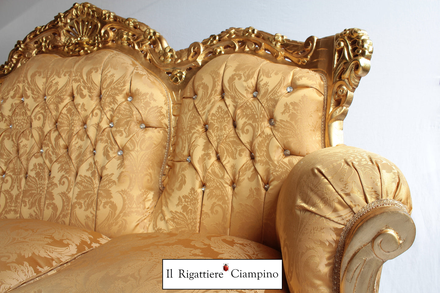 Set salotto in stile barocco, foglia oro e damasco dorato