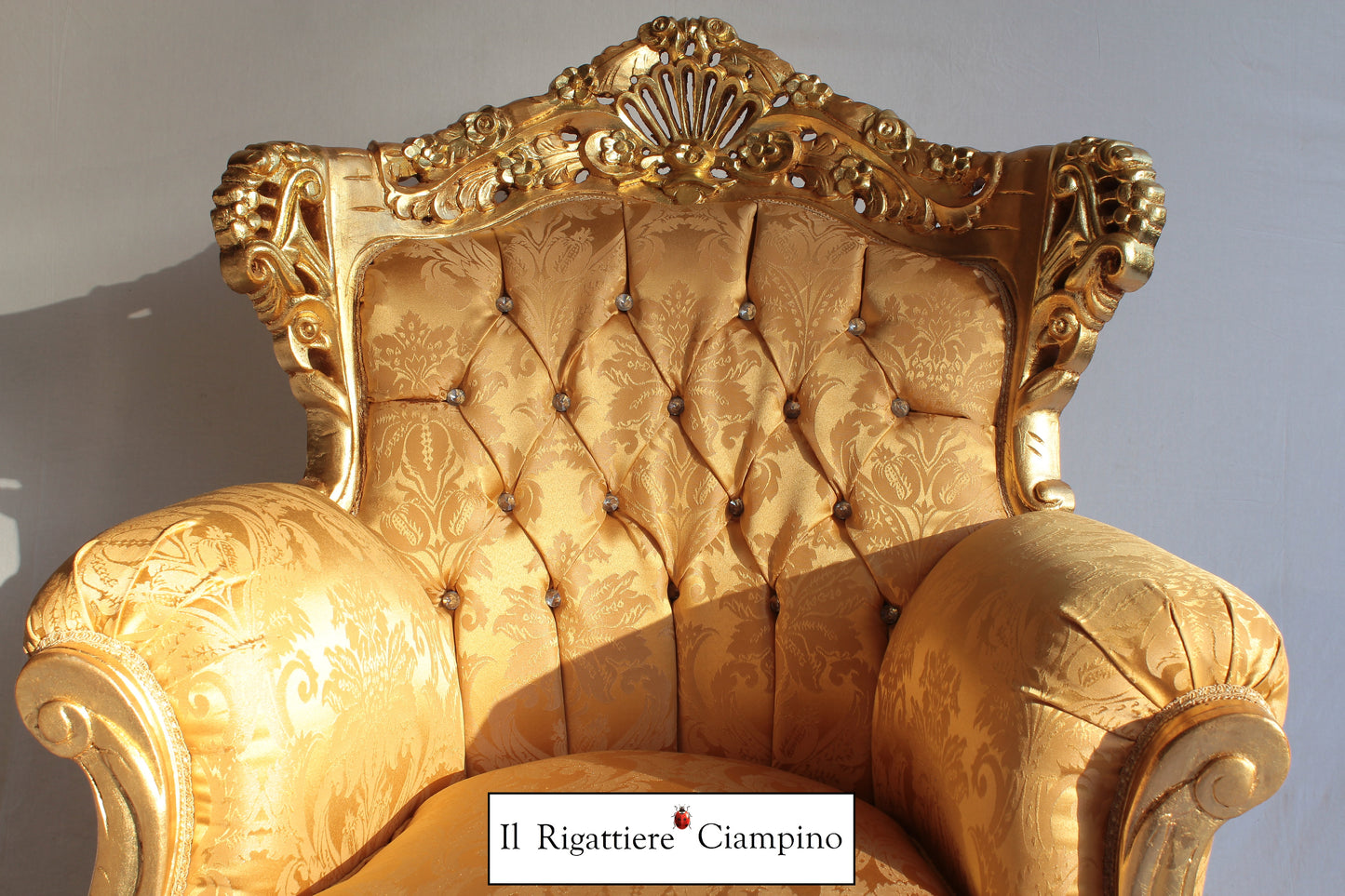 Set salotto in stile barocco, foglia oro e damasco dorato