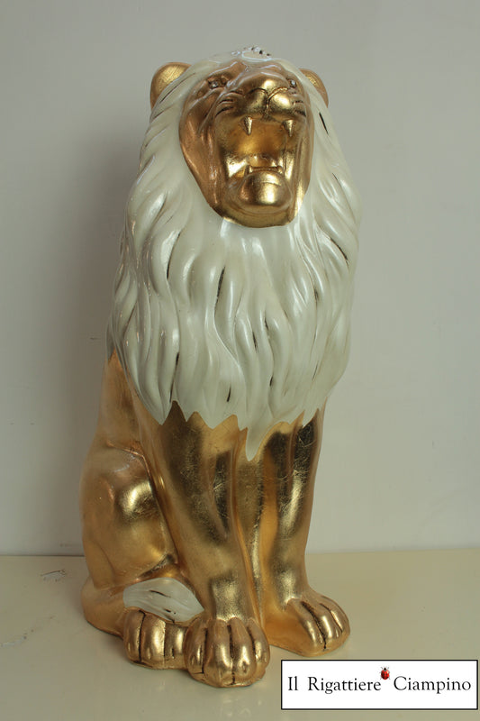 Leone oro e avorio statua in ceramica