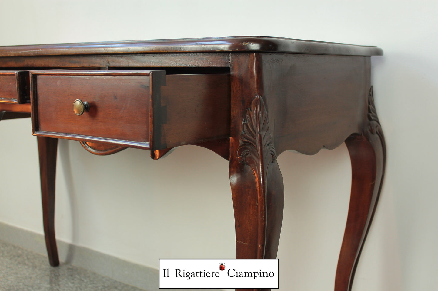 Scrittoio in legno mogano massello