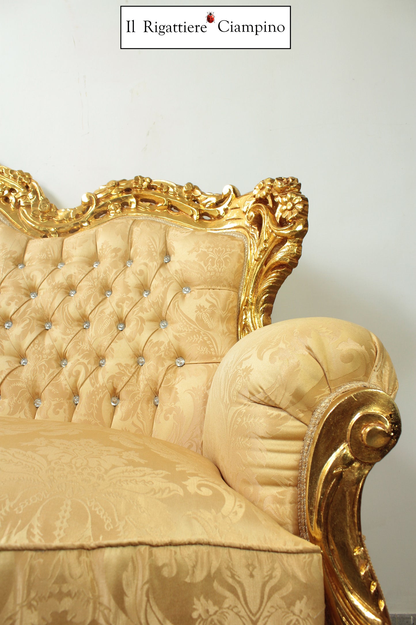 Set salotto in stile barocco, foglia oro e damasco