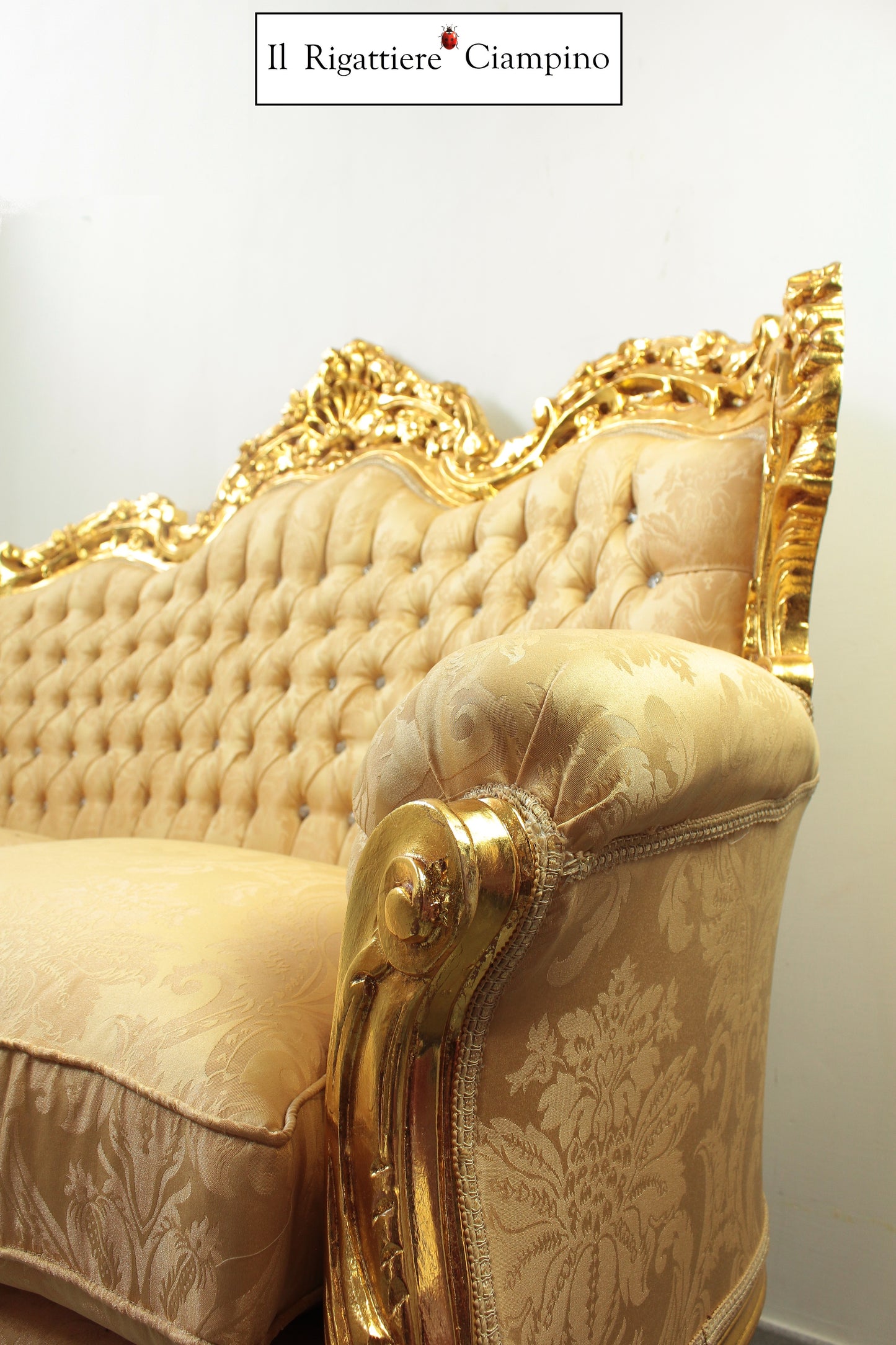 Set salotto in stile barocco, foglia oro e damasco