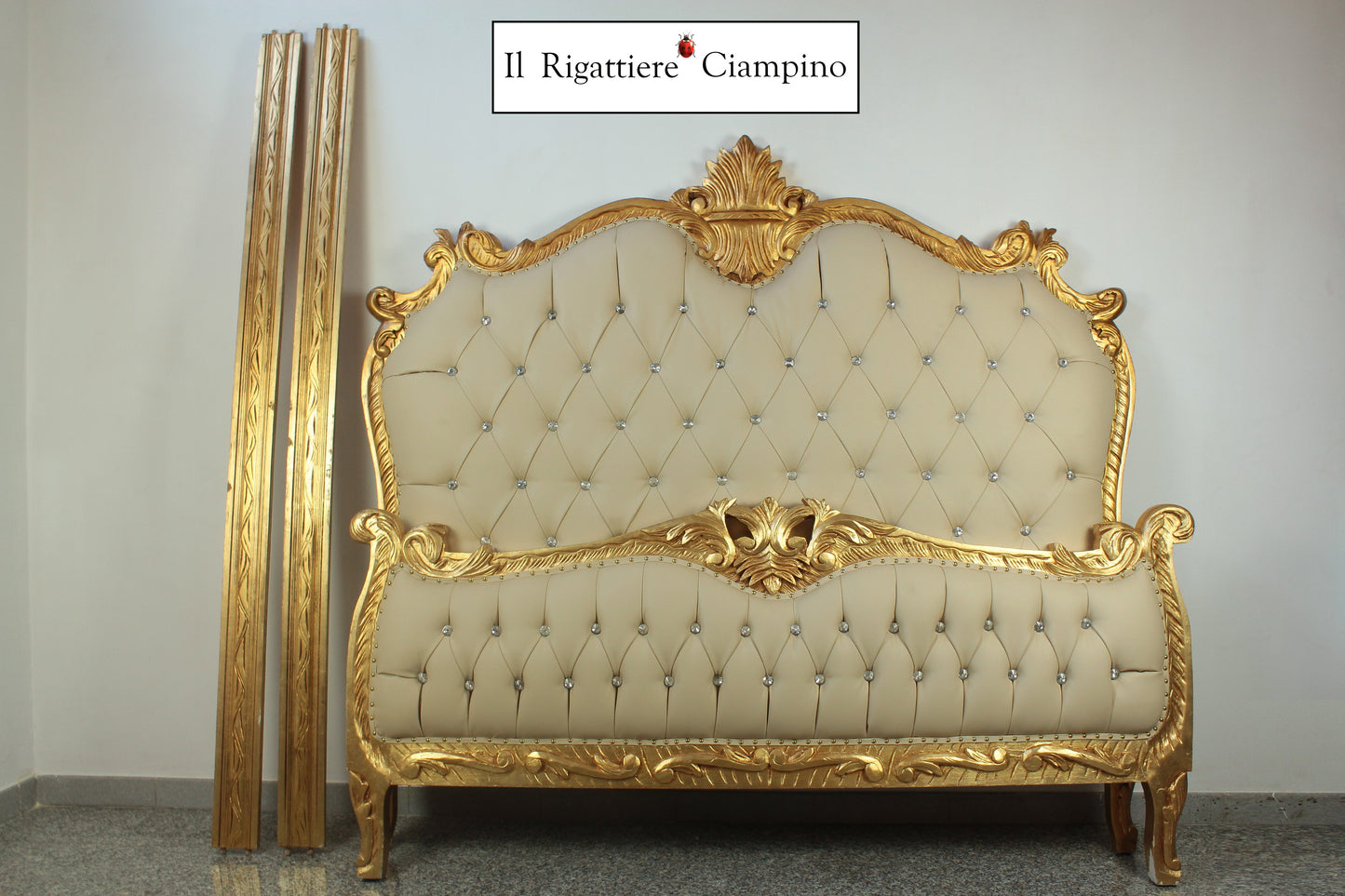 Letto Matrimoniale Vittoria, foglia oro ed ecopelle avorio