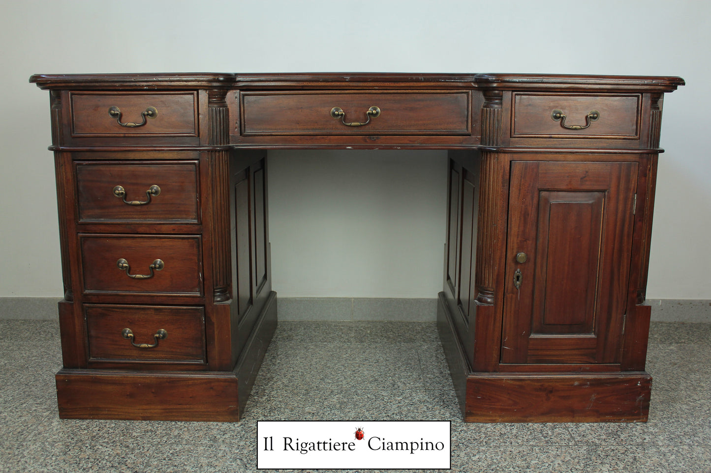 Scrivania a due facce in mogano