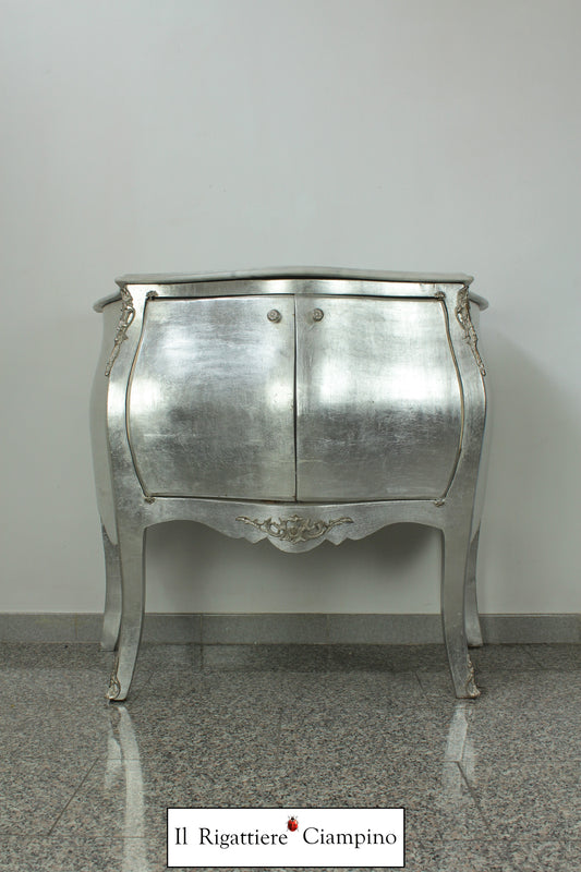 Mobile bagno in foglia argento con lavandino