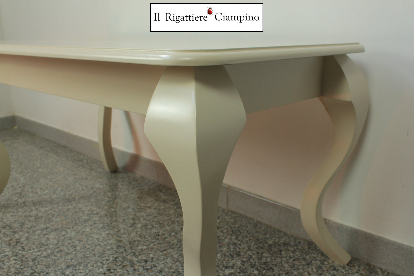 Tavolino da Salotto in legno color champagne
