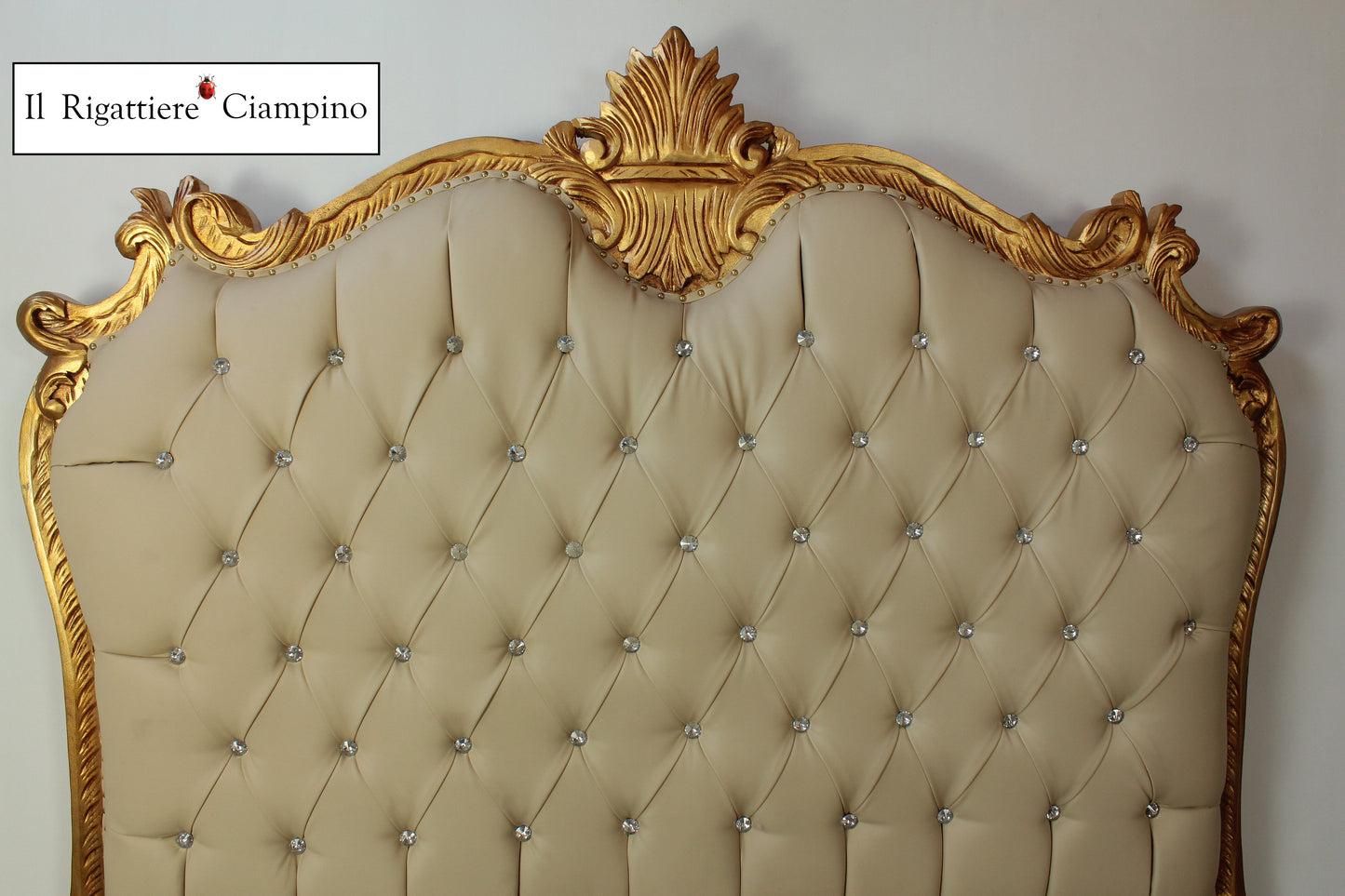Letto Matrimoniale Vittoria, foglia oro ed ecopelle avorio