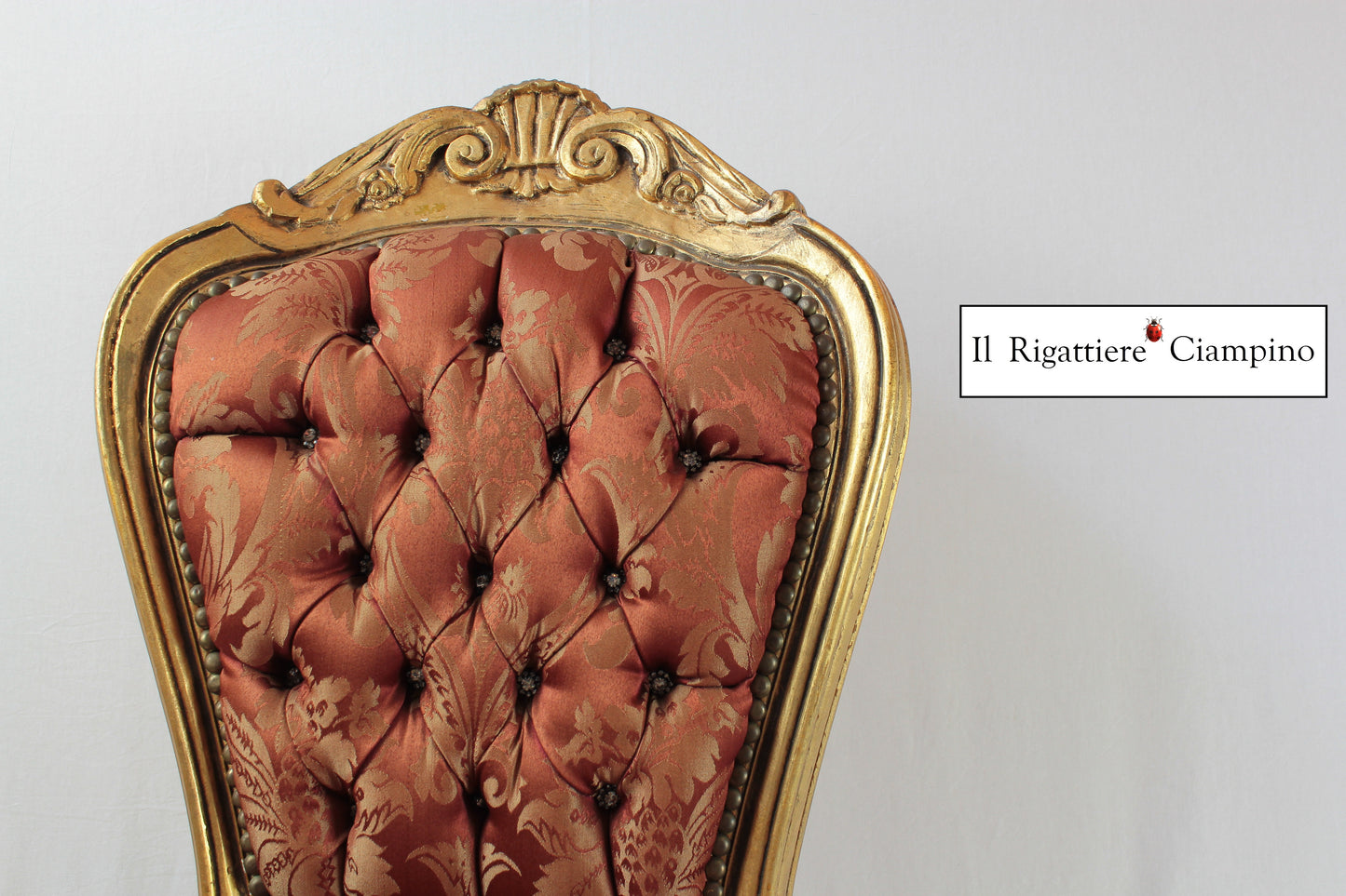 Sedia barocca damascata in foglia oro
