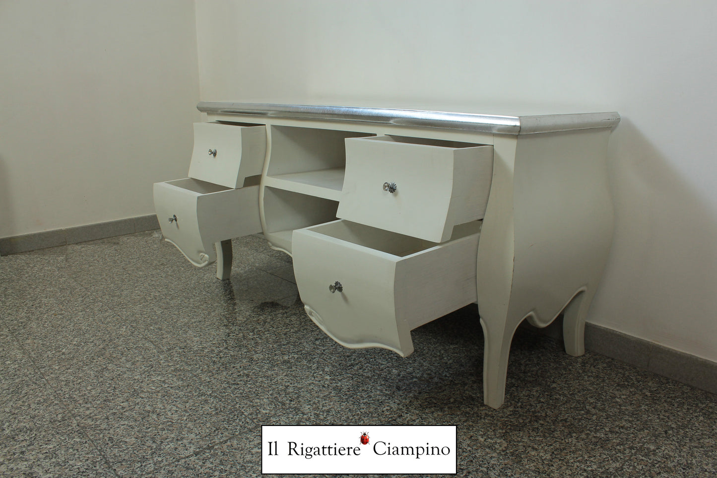 Mobile Porta-Tv argento e bianco in legno massello