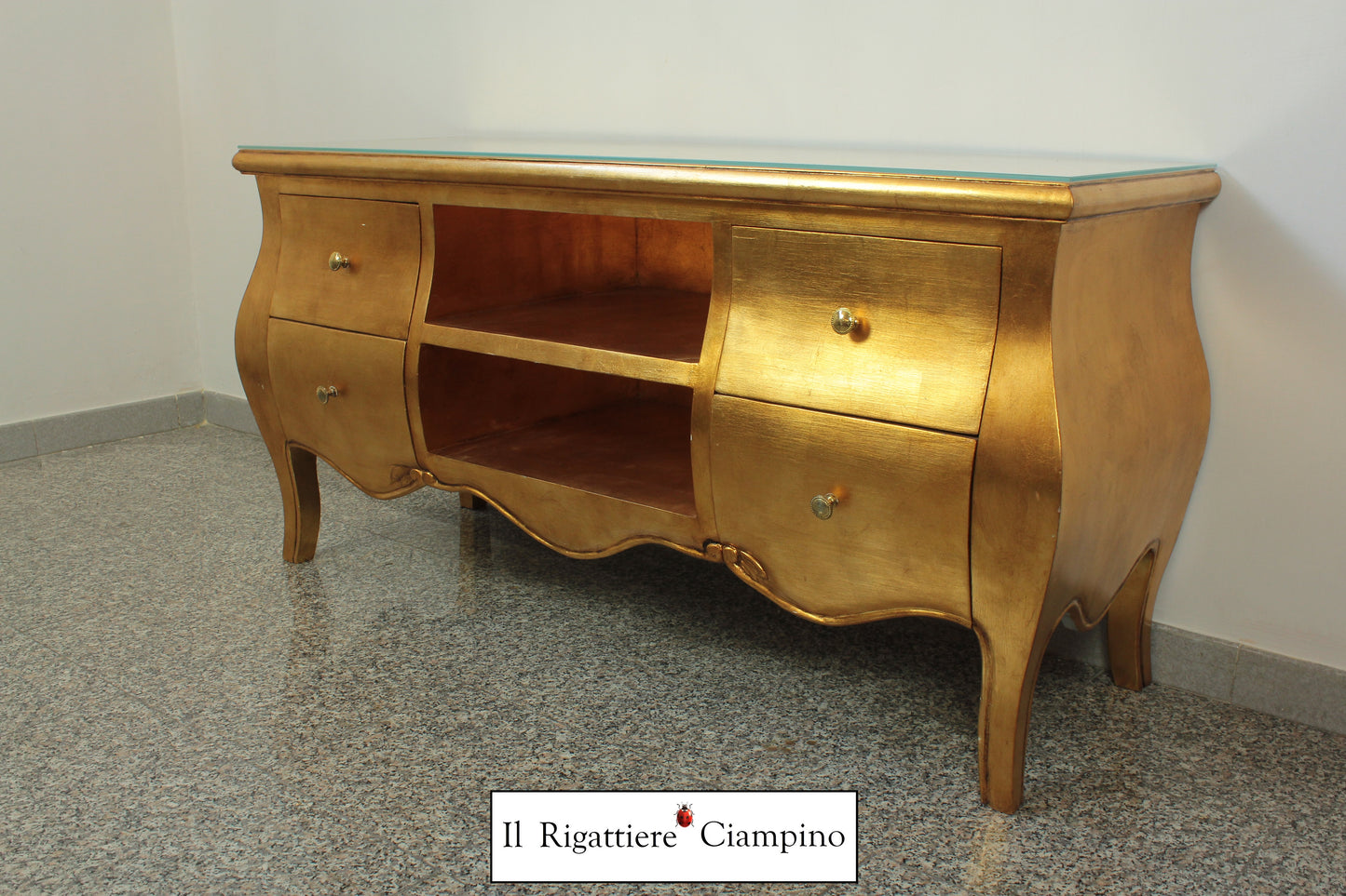 Mobile Porta-Tv con cassetti oro e piano in vetro