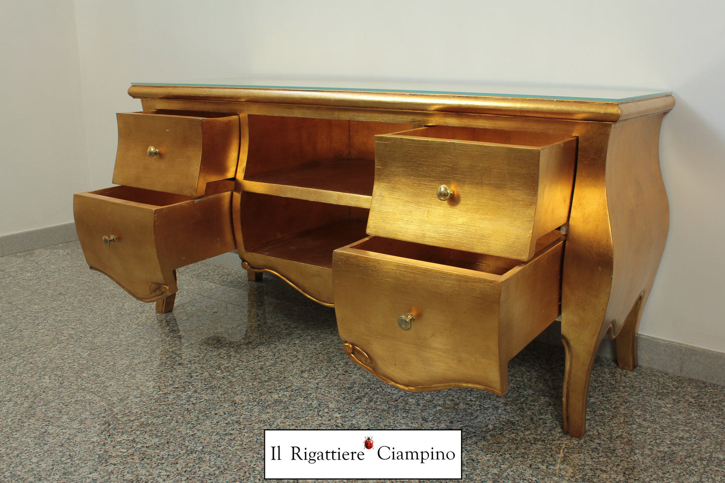 Mobile Porta-Tv con cassetti oro e piano in vetro