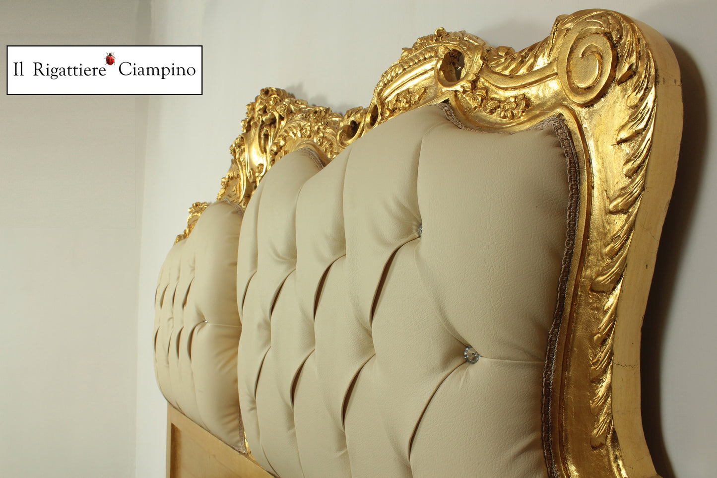 Letto Matrimoniale Narciso, foglia oro ed ecopelle avorio