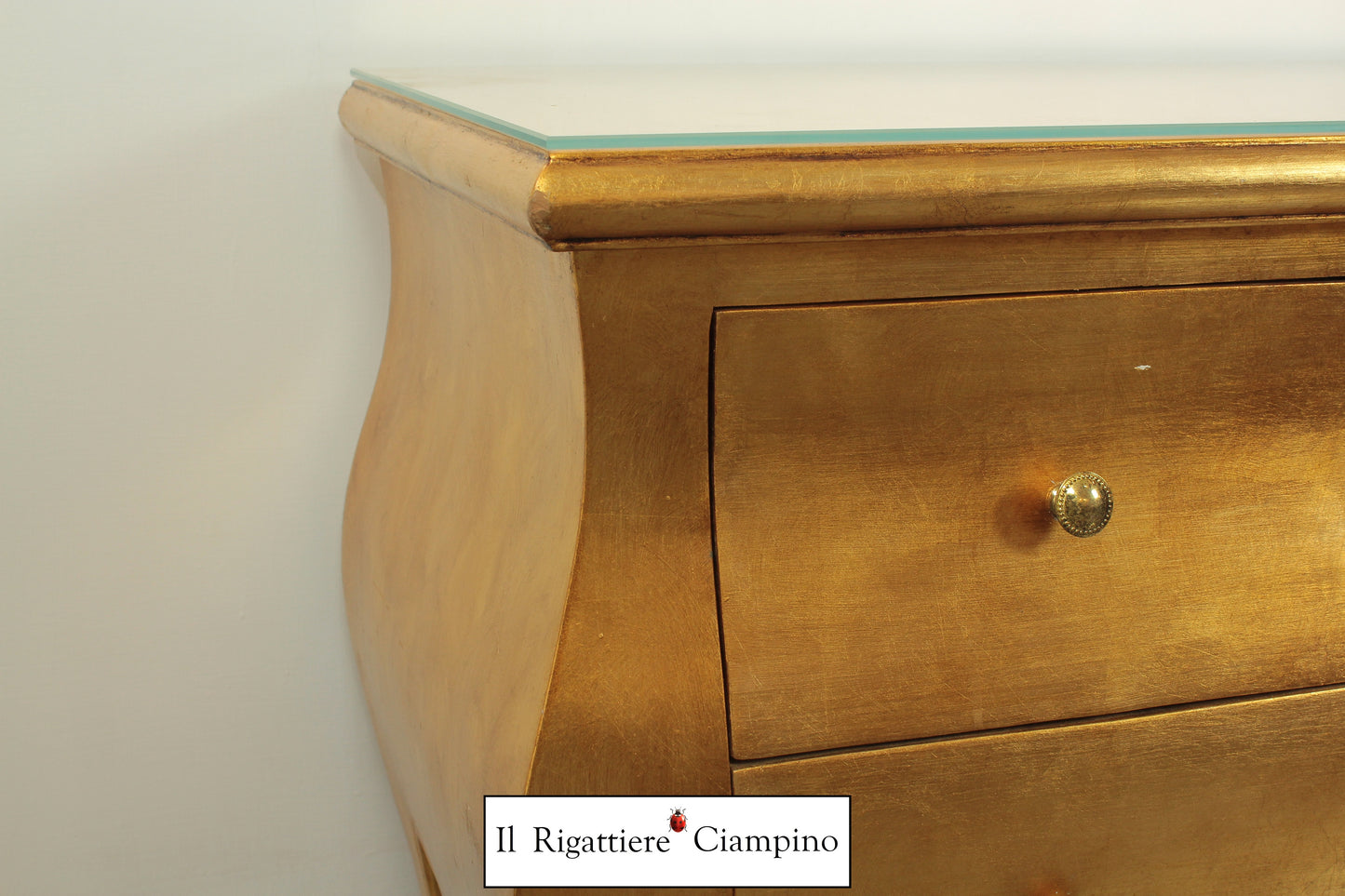 Mobile Porta-Tv con cassetti oro e piano in vetro
