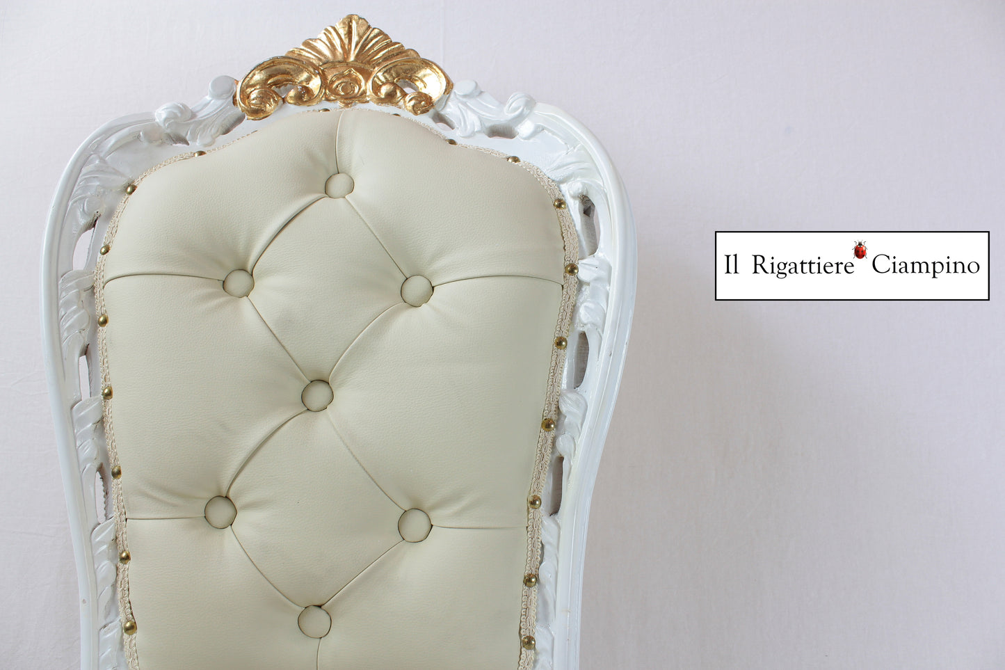 Sedia Natalia in stile barocco bianca con rifiniture oro