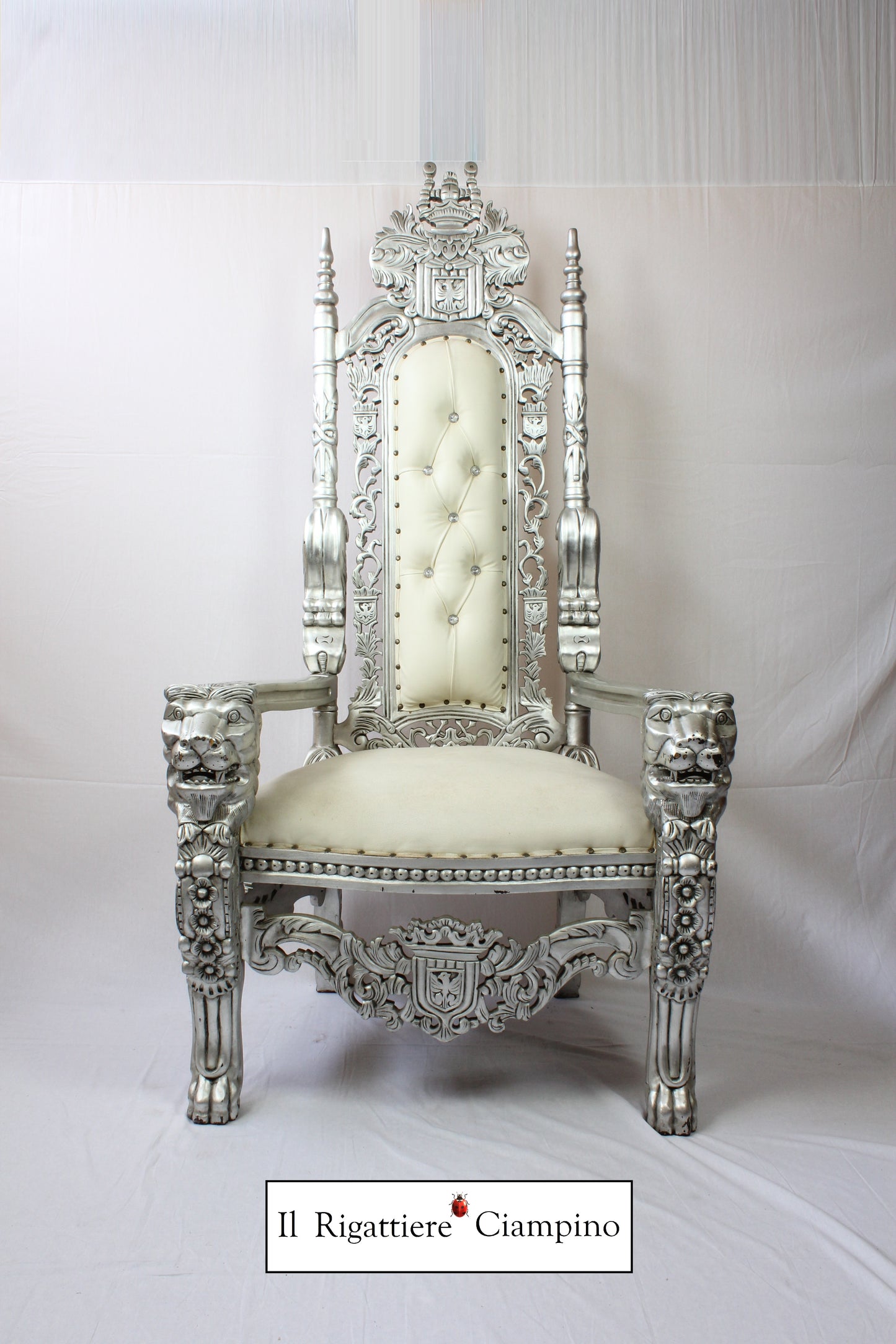 Trono Leone in stile barocco, foglia argento ed ecopelle bianca