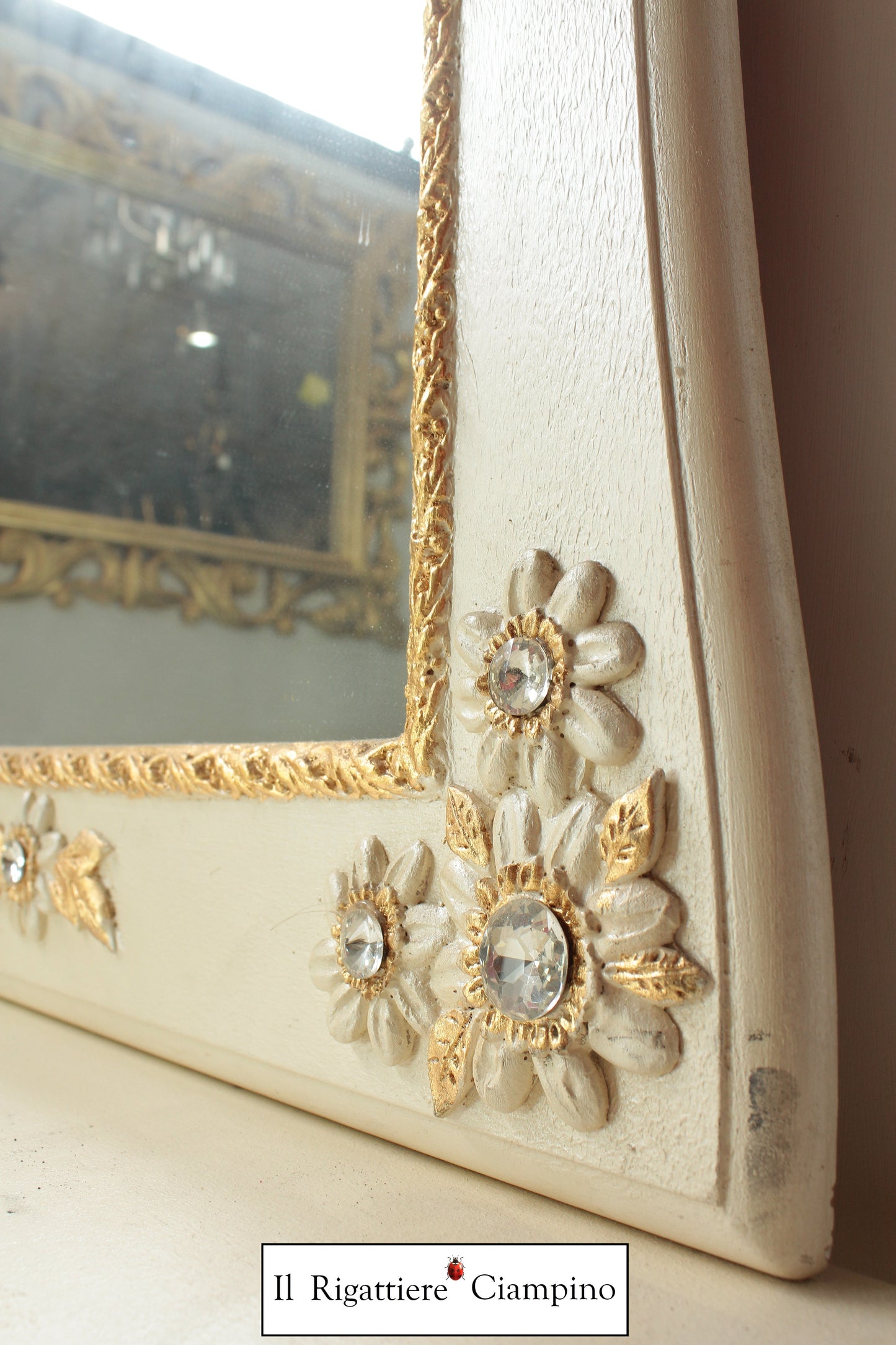 Consolle specchiera barocca avorio e oro con Swarovski