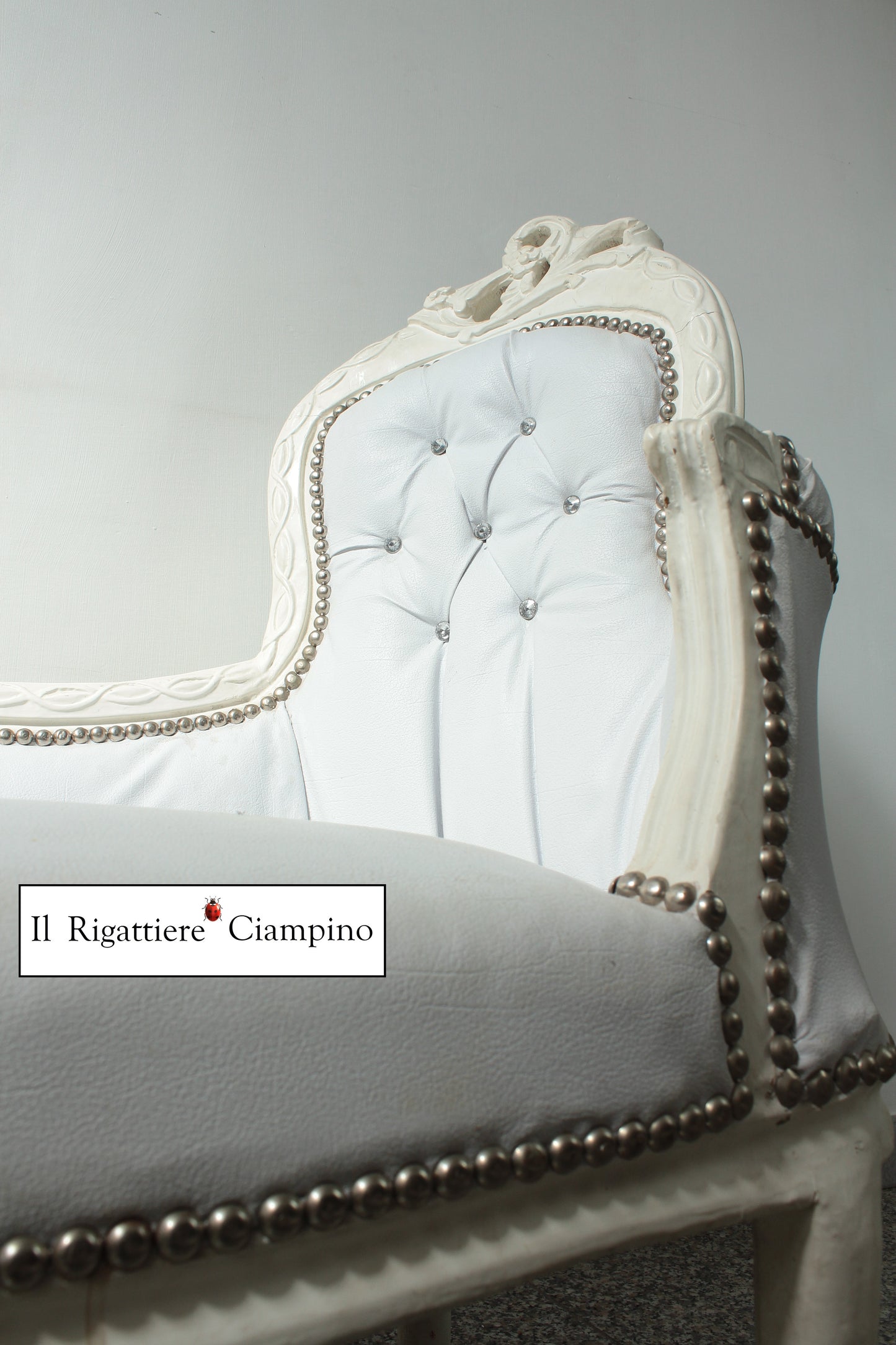 Dormeuse lettino bianca ecopelle azzurra