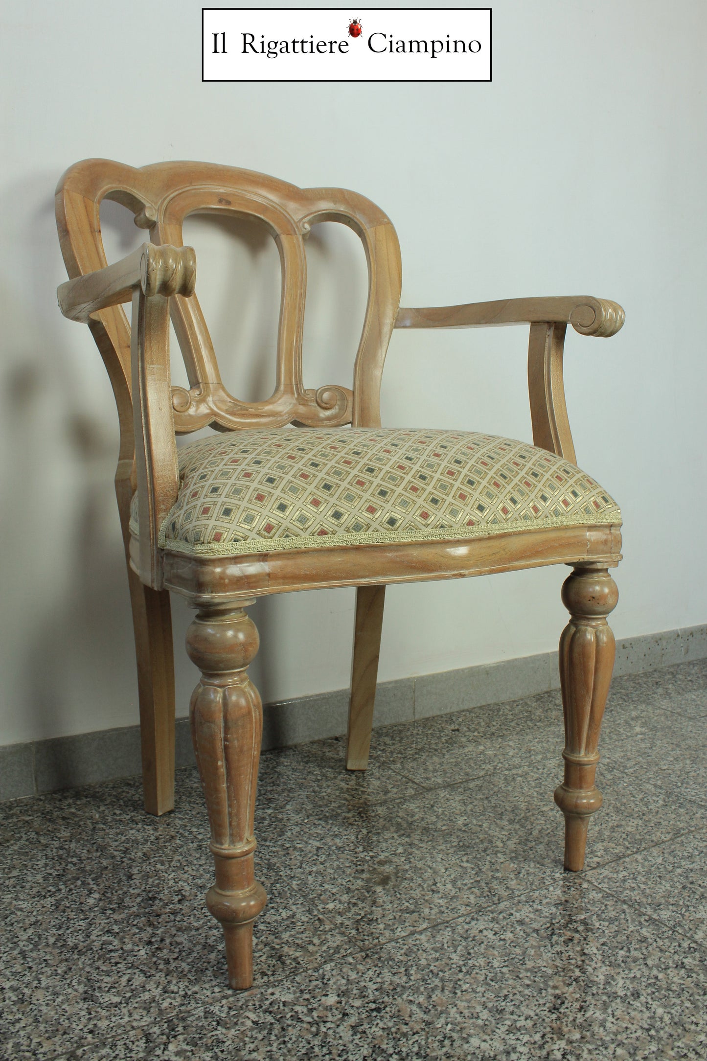 Sedia Trifoglio regale in legno di rovere