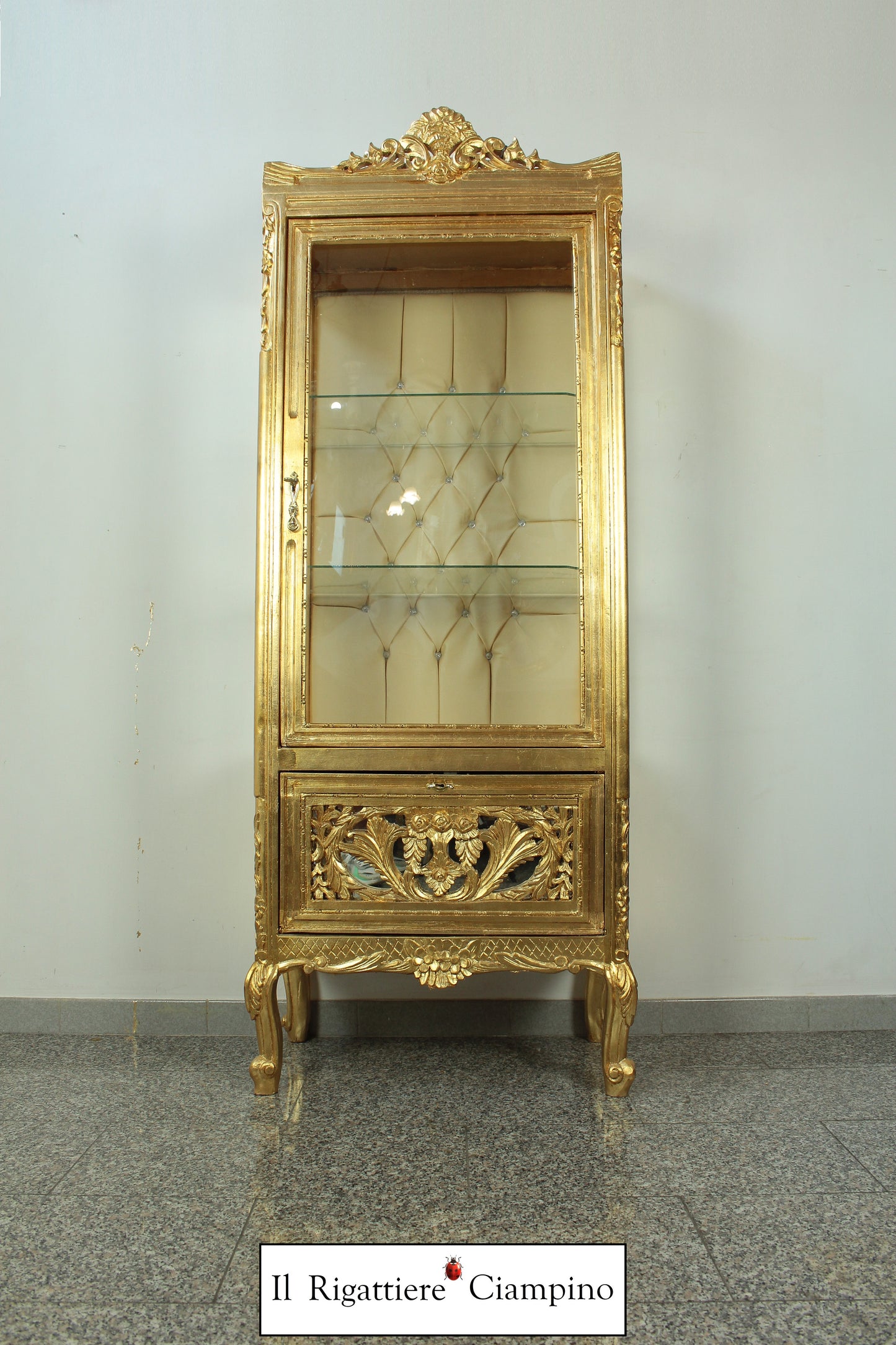 Vetrina Grace in stile barocco