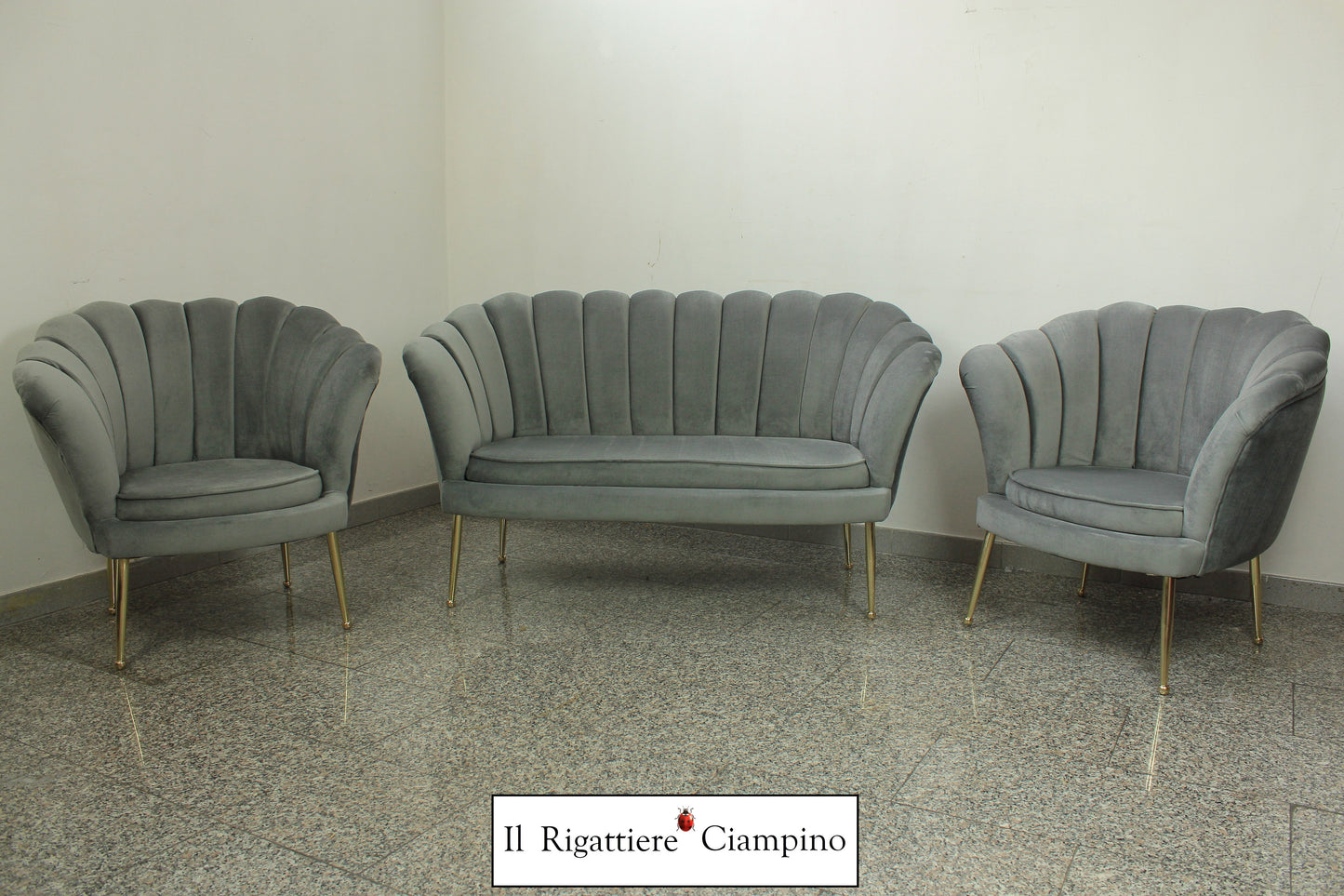 Salottino modello Perla in velluto con gambe in acciaio