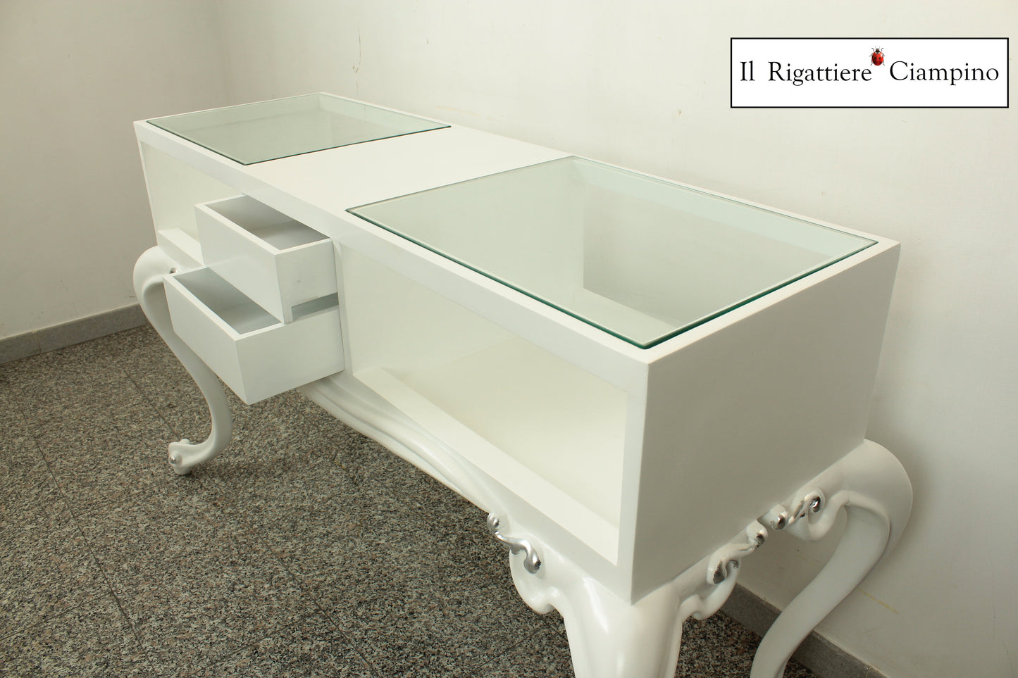 Postazione unghie a due operatrici bianca con finiture argento